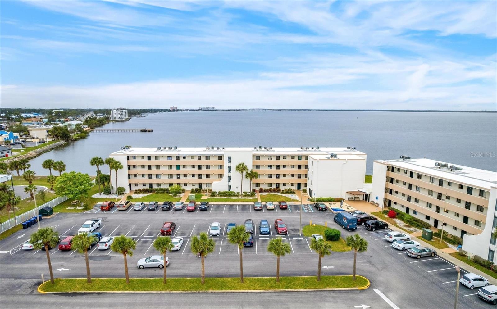 2465 Washington Avenue, FL