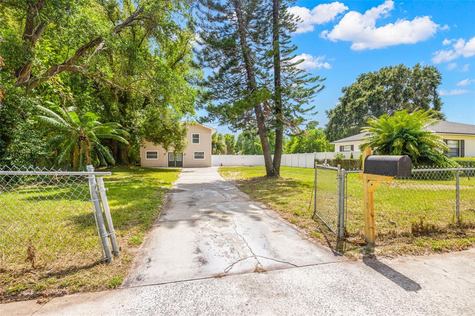 305 Hanna Avenue, FL