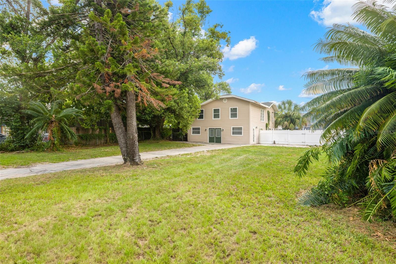 305 Hanna Avenue, FL
