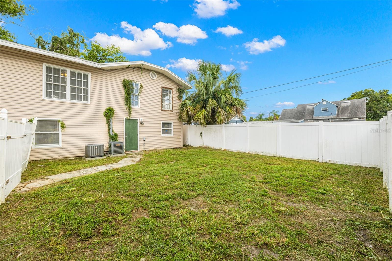 305 Hanna Avenue, FL