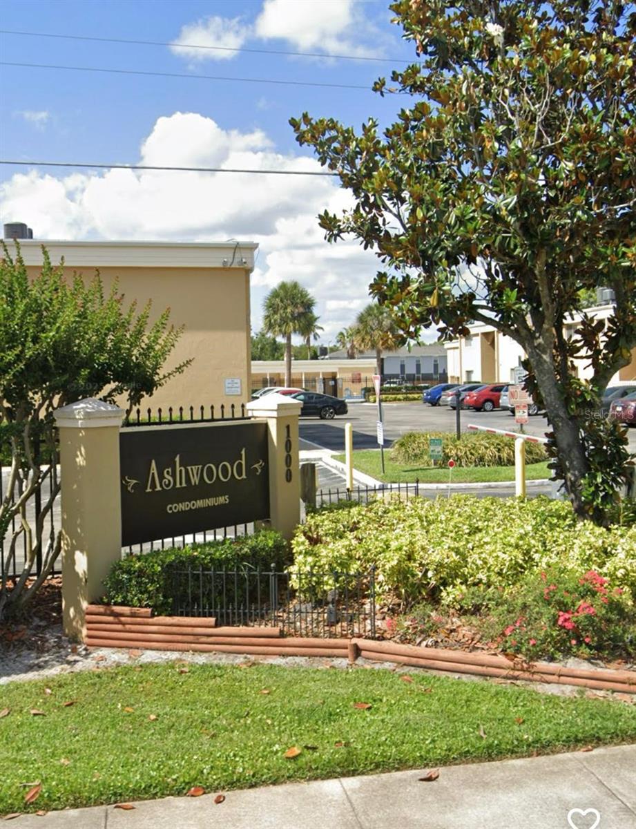 1000 Lake Of The Woods Blvd #205h, FL