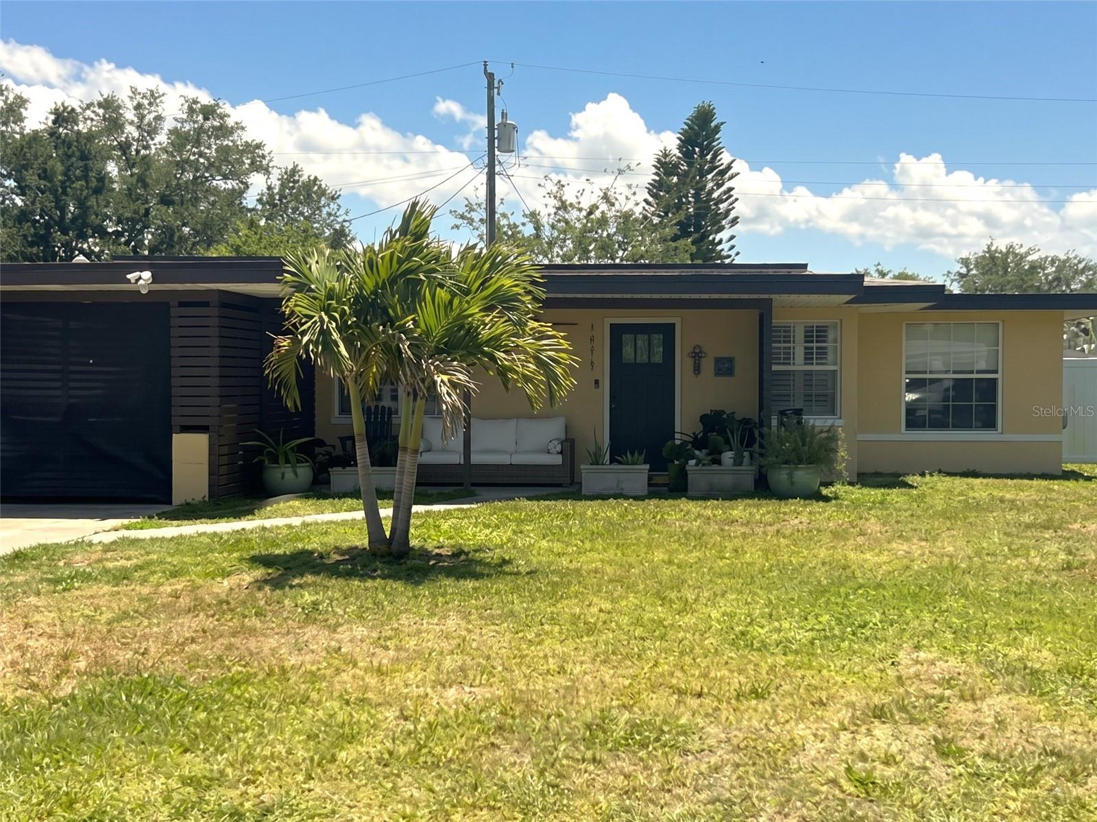 2475 Trade Winds Drive, FL