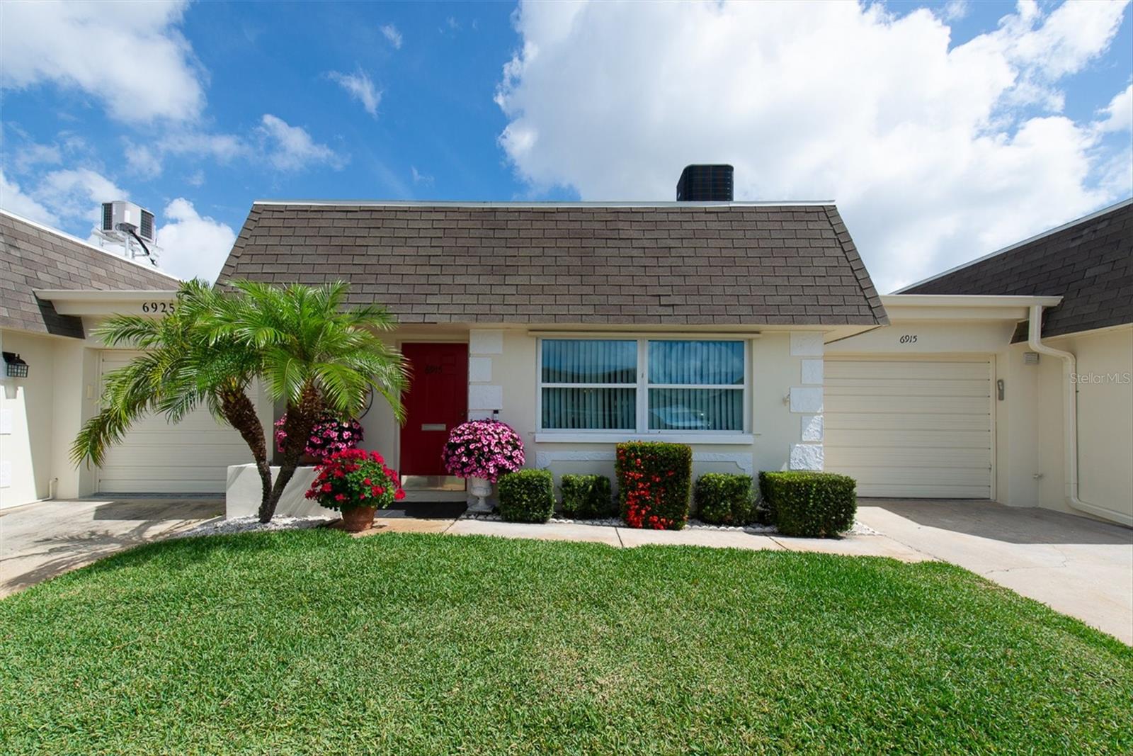 6915 Versailles, FL