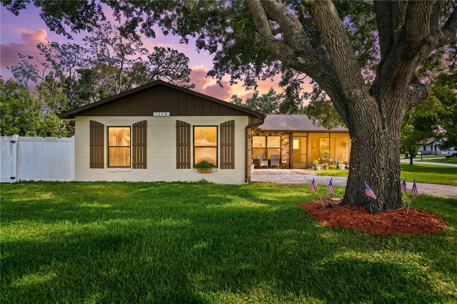 1228 Thomasina Drive, FL