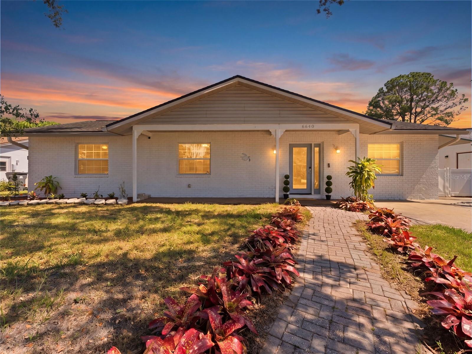6640 Winding Oak Drive, FL