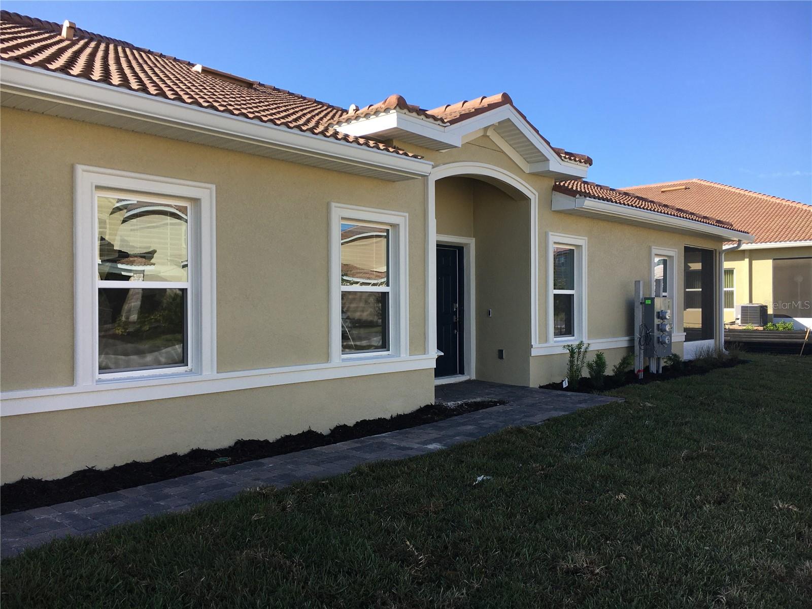 1050 Quaker Ridge Ln, FL