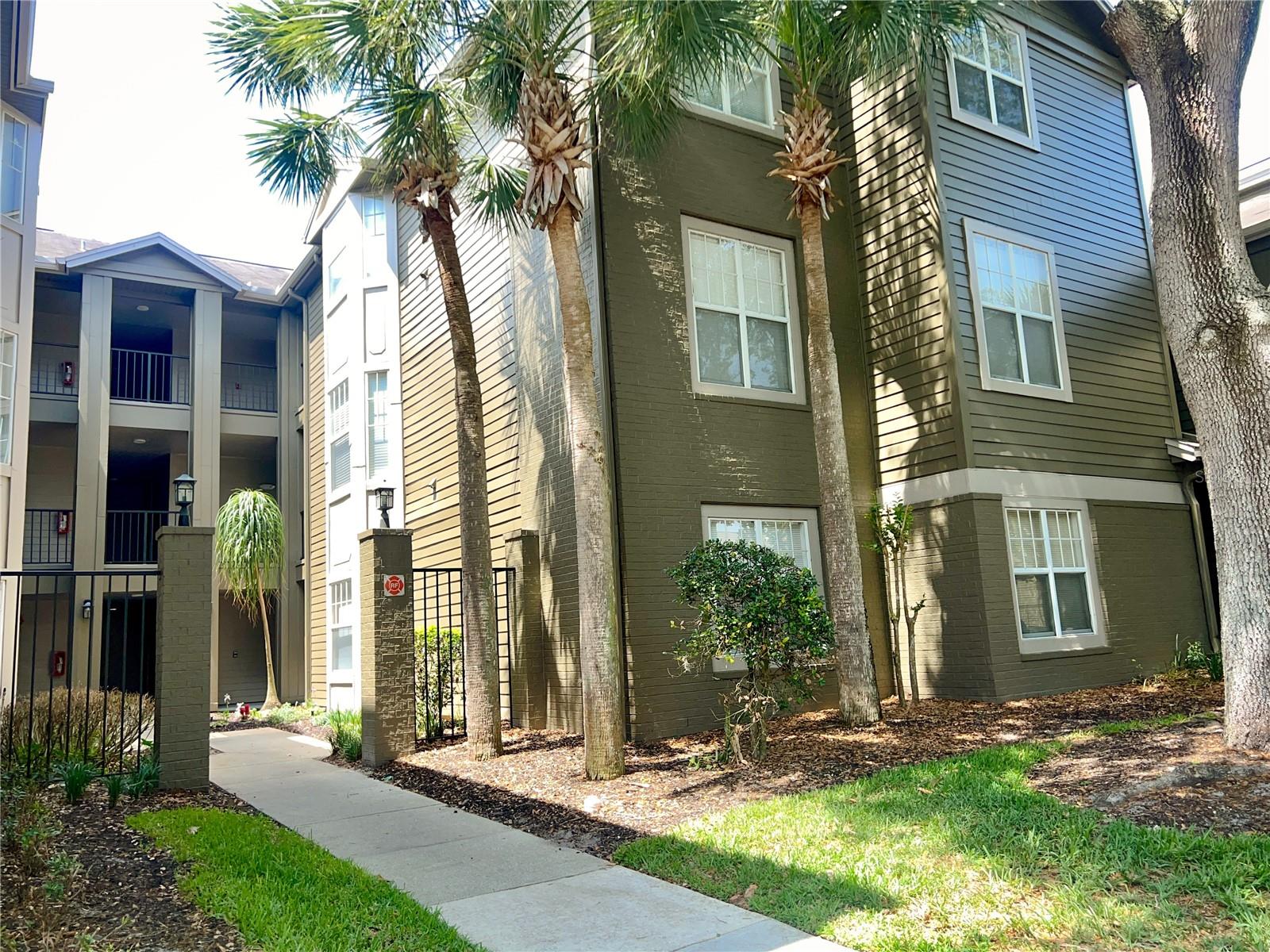 420 Summit Ridge Place, FL