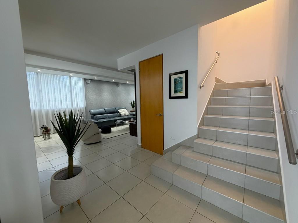 145 Trafalgar Square, PR