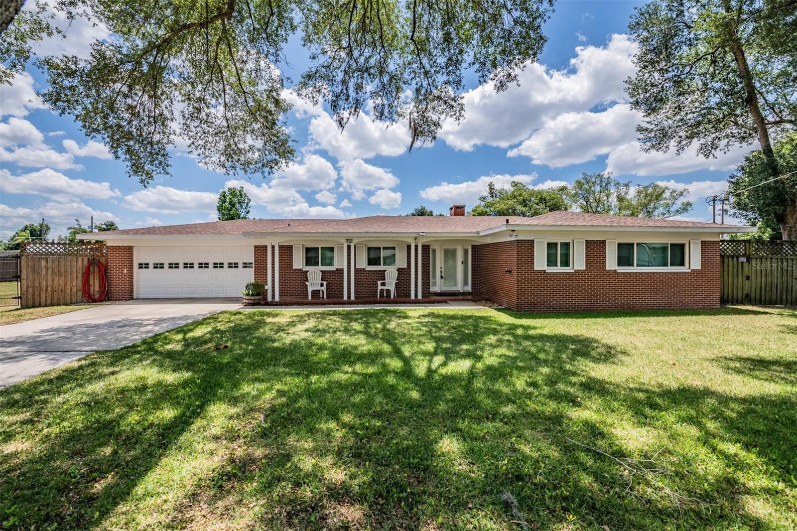 712 Camellia Ct, FL
