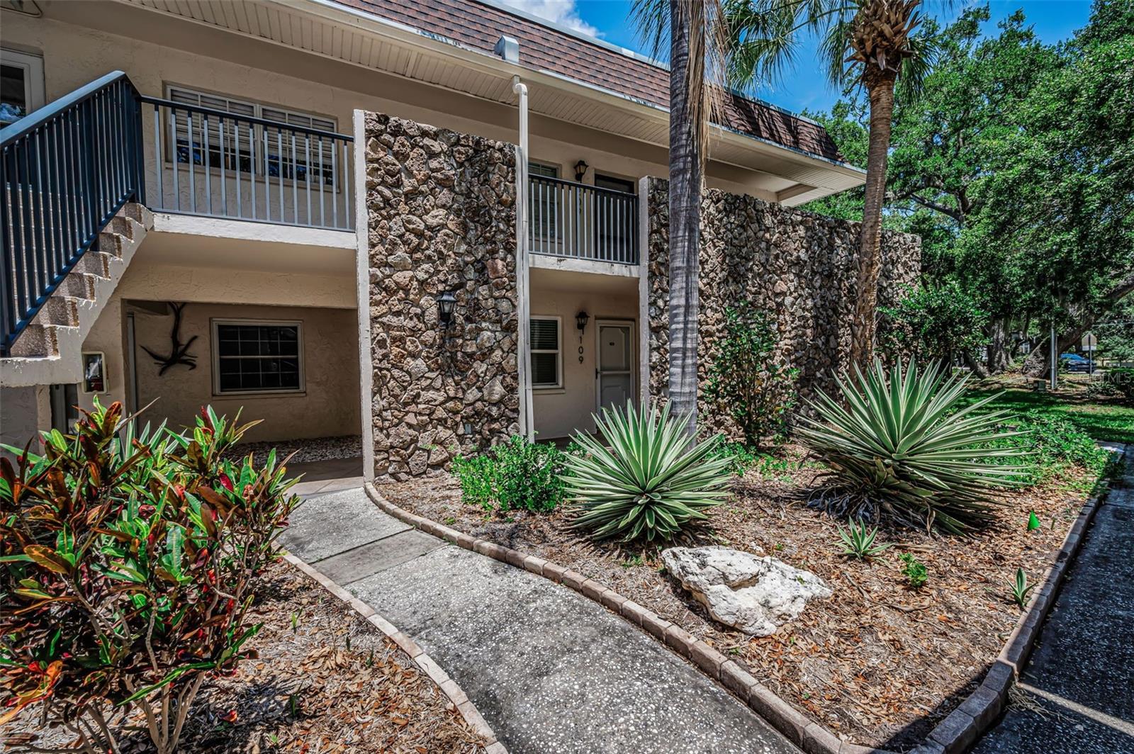 820 Patricia Avenue, FL