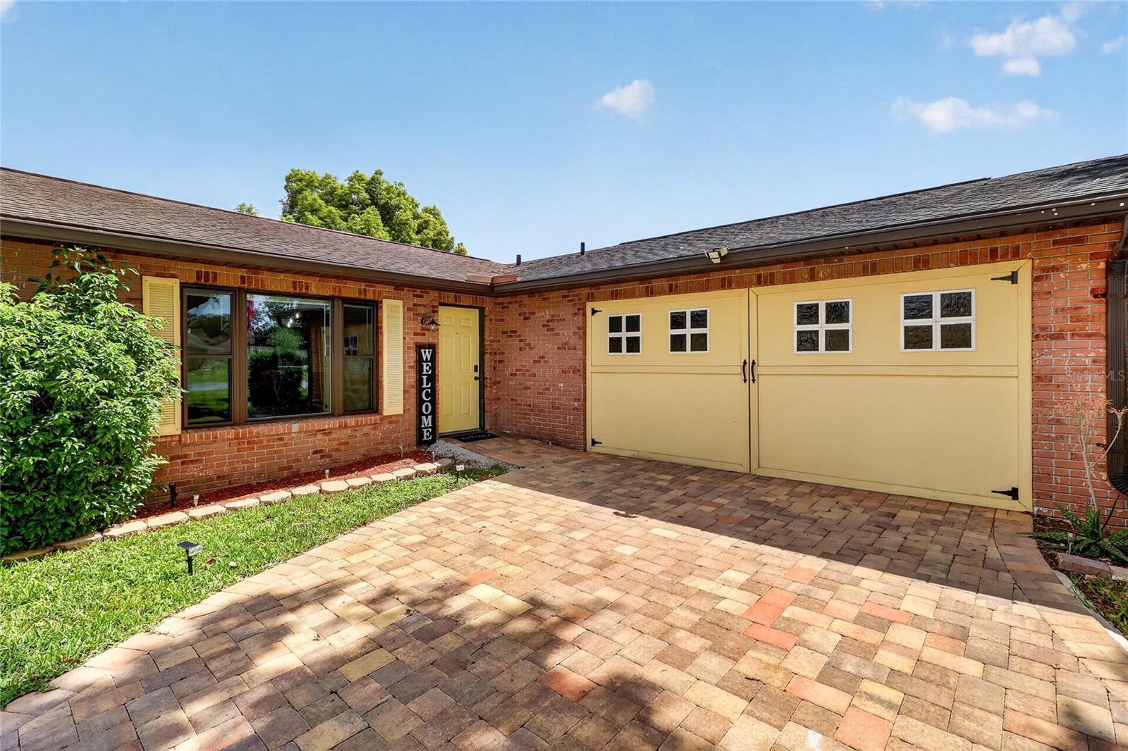 736 Scott Lake Village, FL