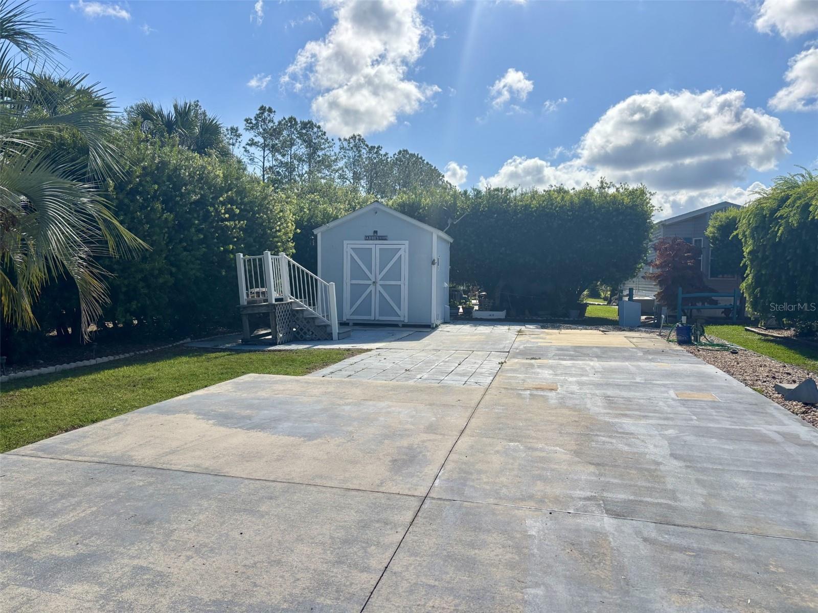 3273 Ne 102nd Avenue Rd, FL