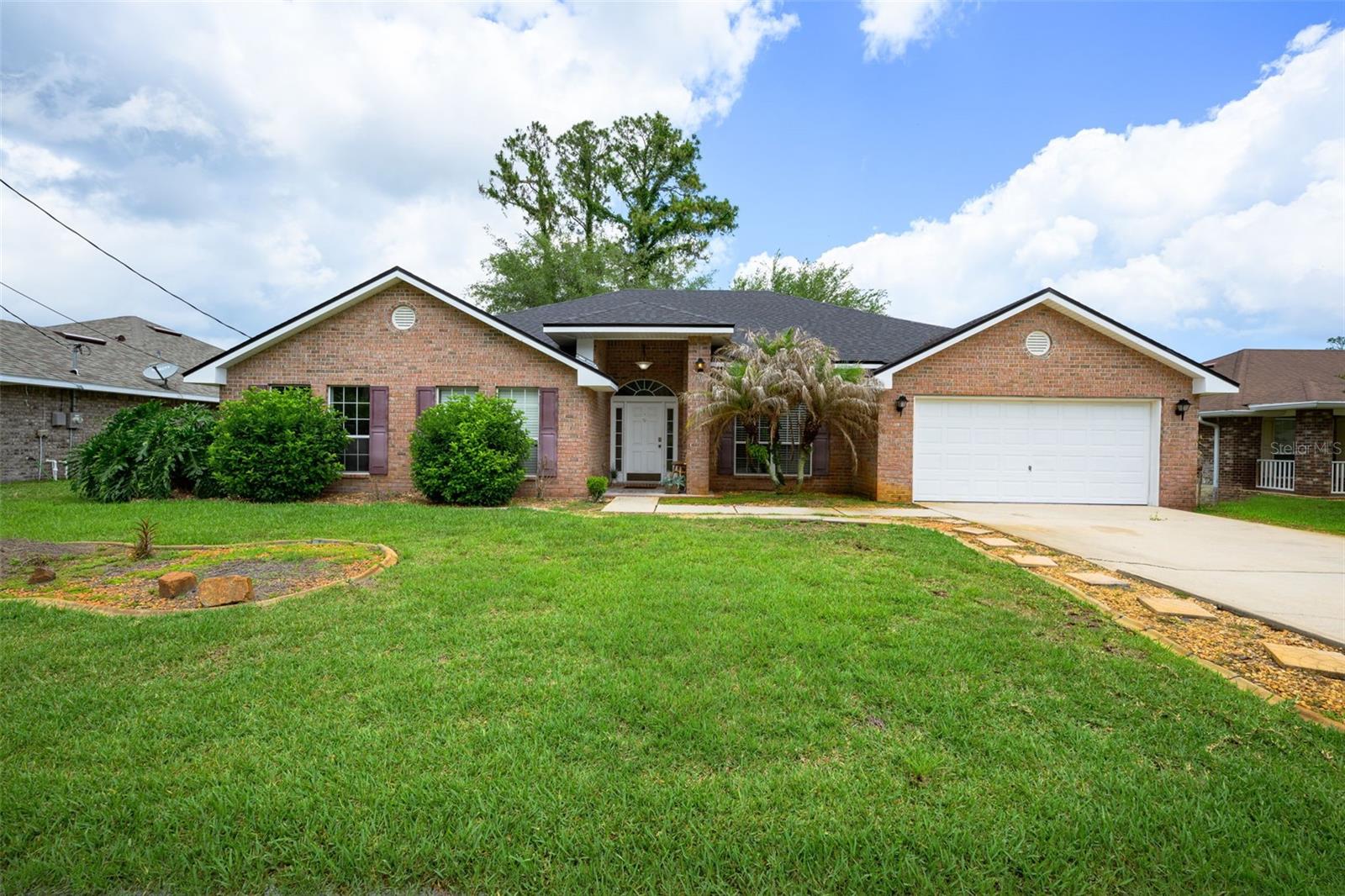 11 Riddle Dr, FL