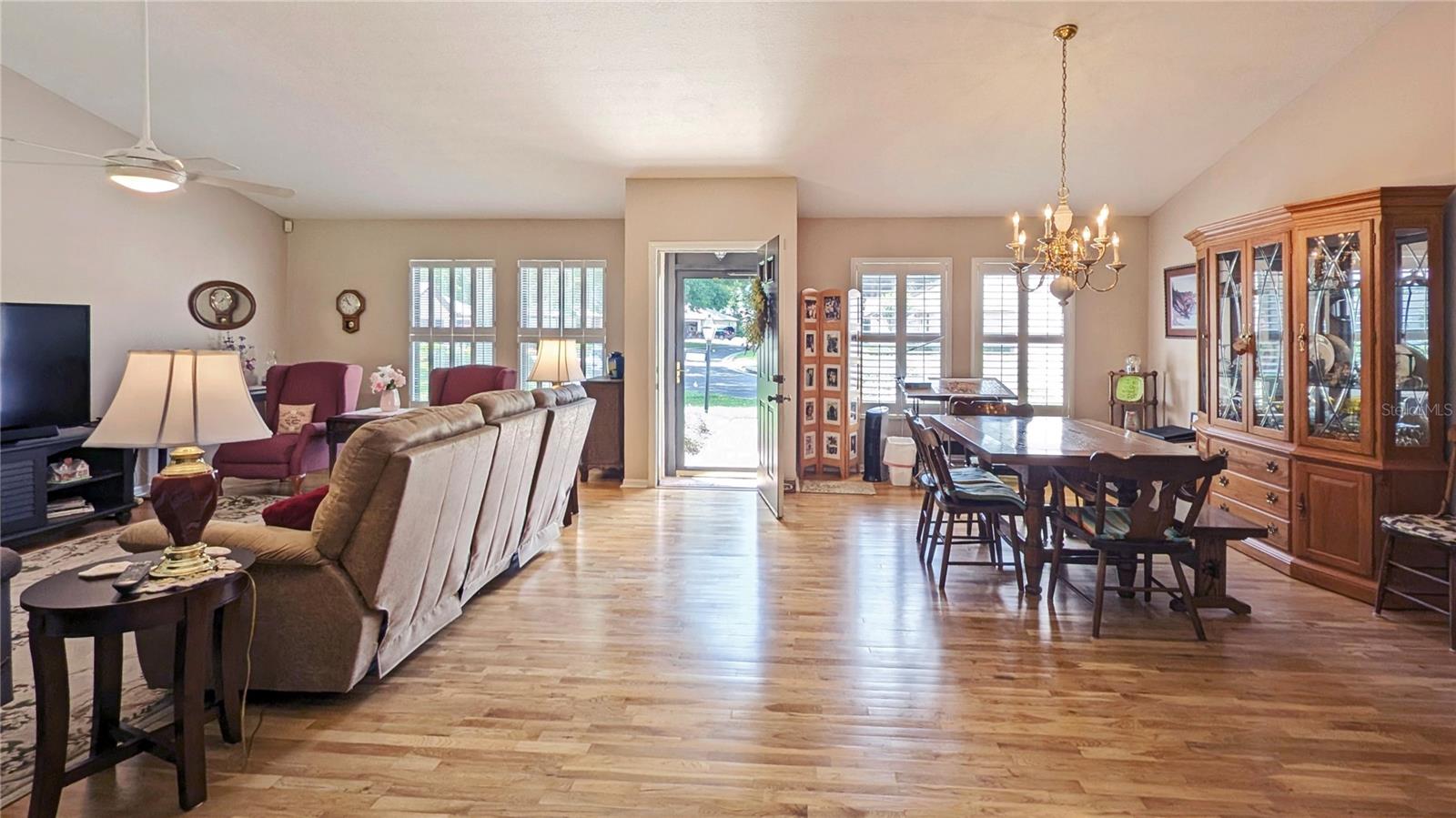 6215 Lexington Drive, FL