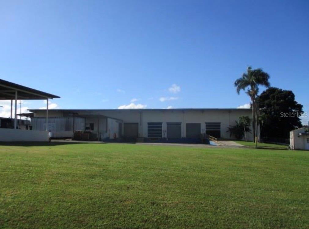 Warehouse Jardines Carolina, Rosendo Vela Acosta St., PR