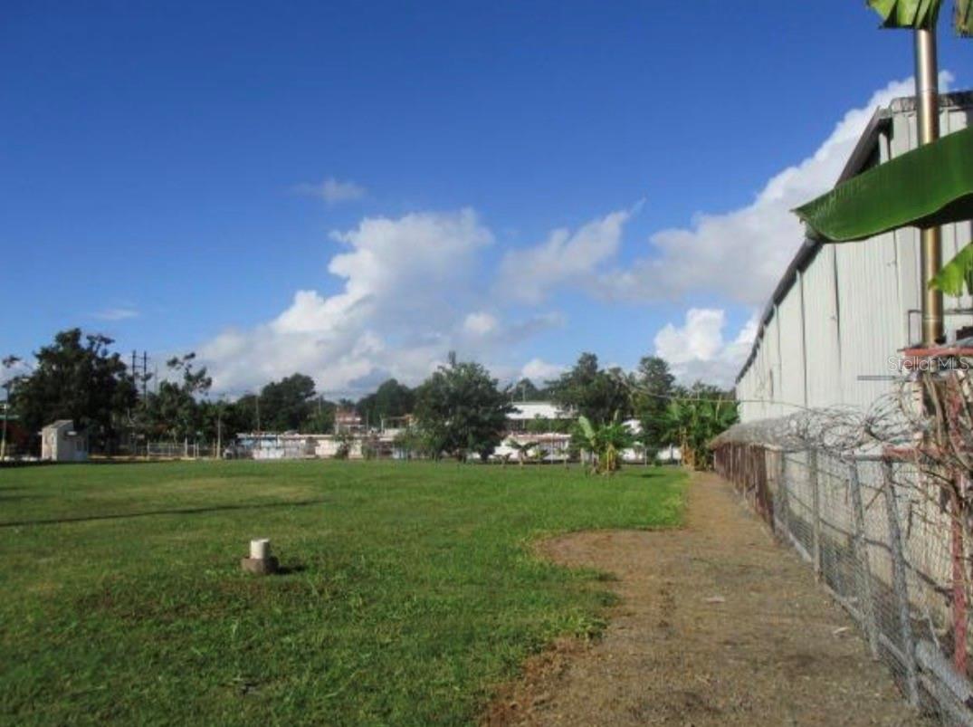 Warehouse Jardines Carolina, Rosendo Vela Acosta St., PR