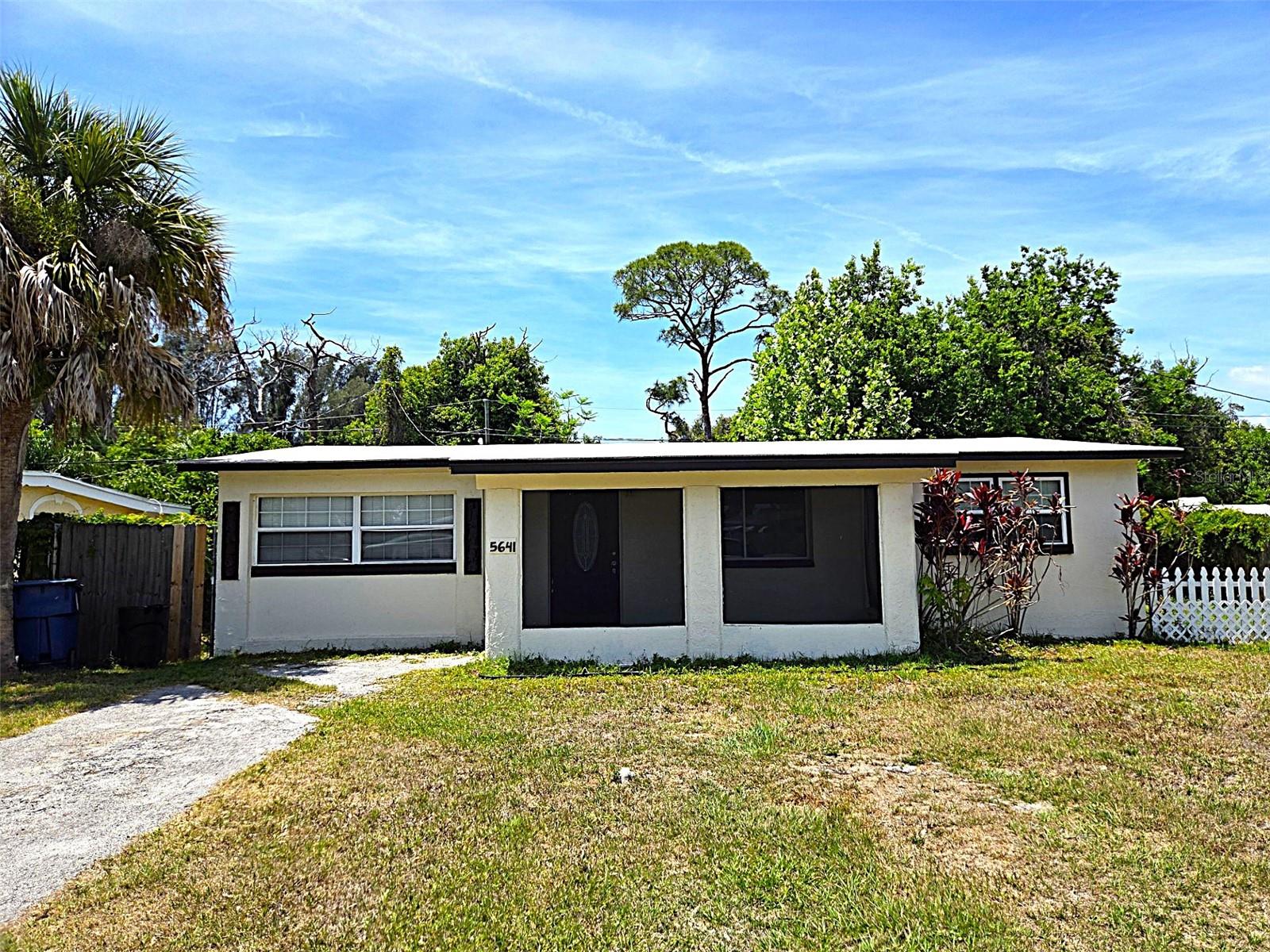 5641 94th Ter N, FL