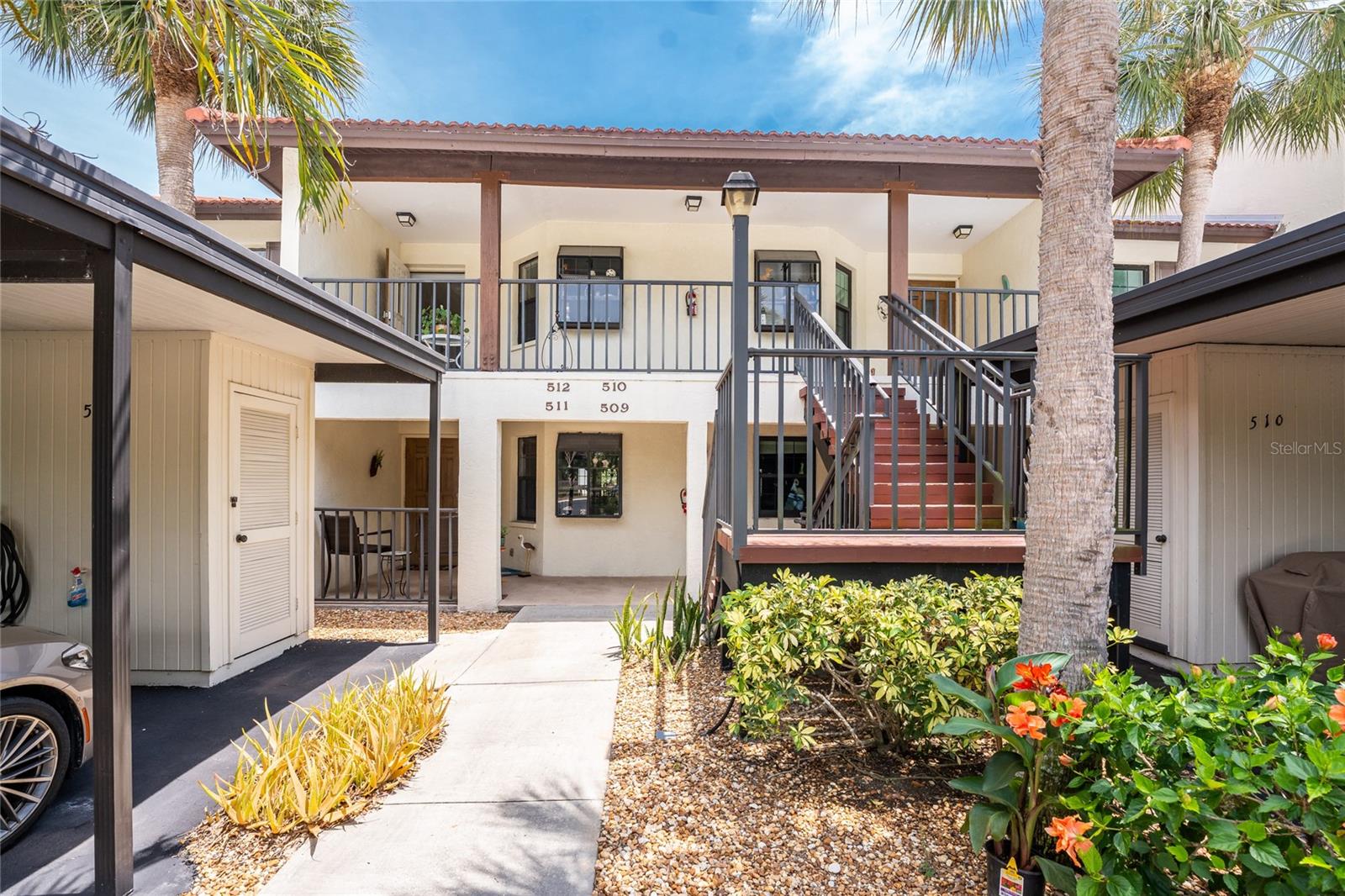 511 Pine Hollow Circle, FL