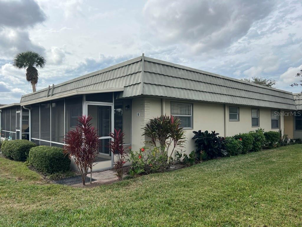 201 Kings Blvd #5, FL