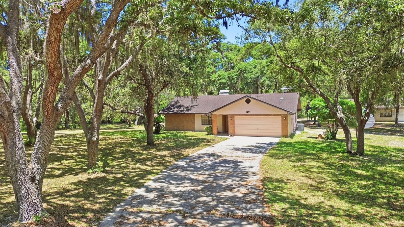 3915 Spaniel Trail, FL
