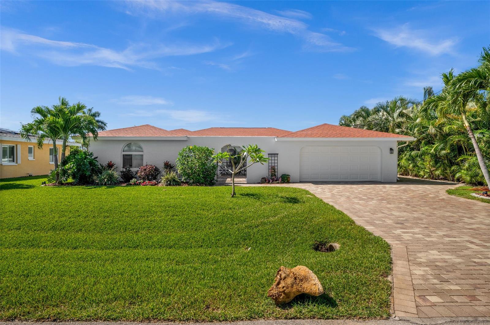 1432 Venetian Court, FL