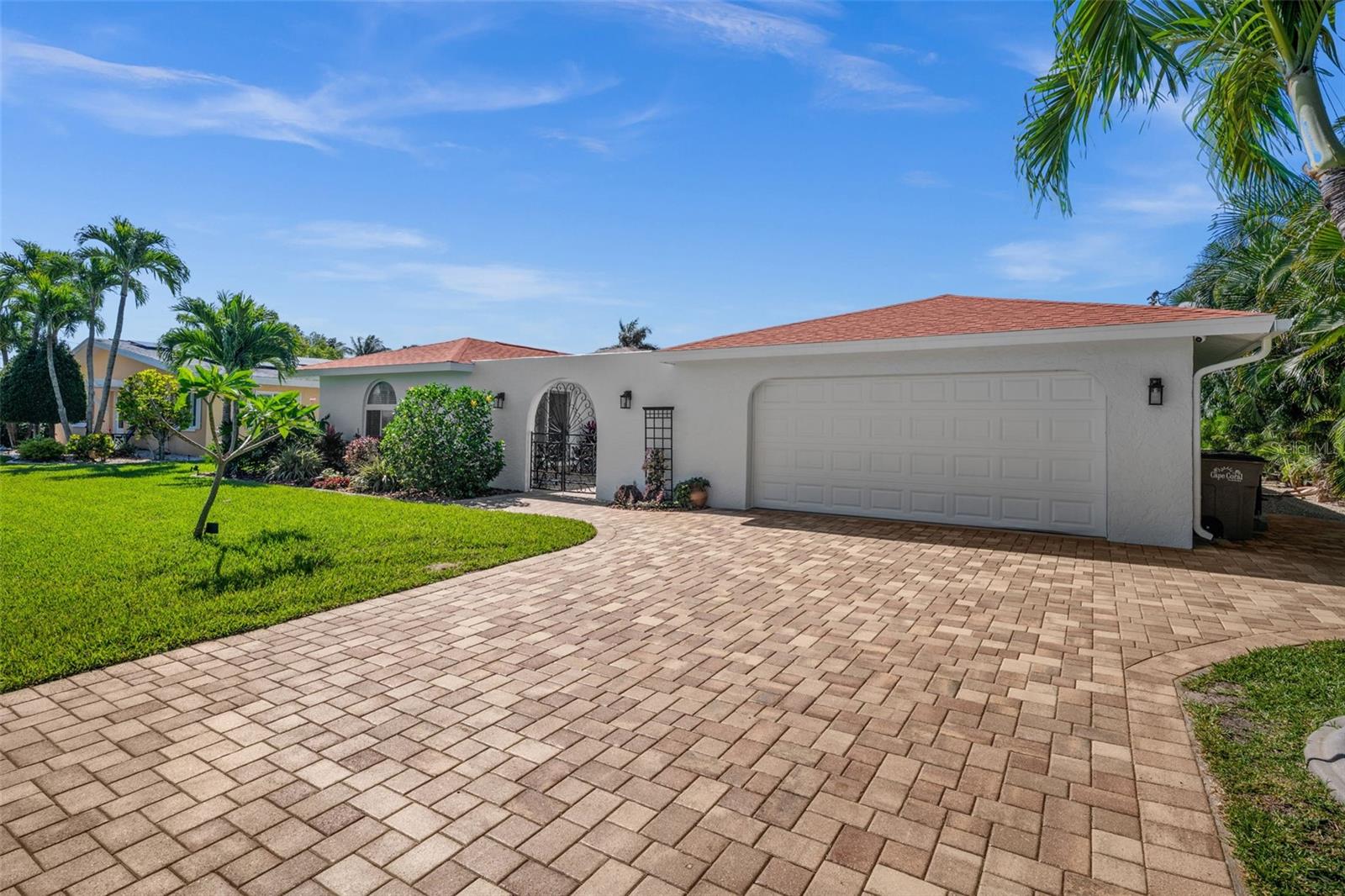 1432 Venetian Court, FL