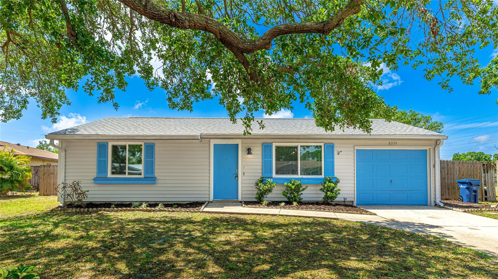 2237 Lockwood Meadows Cir, FL