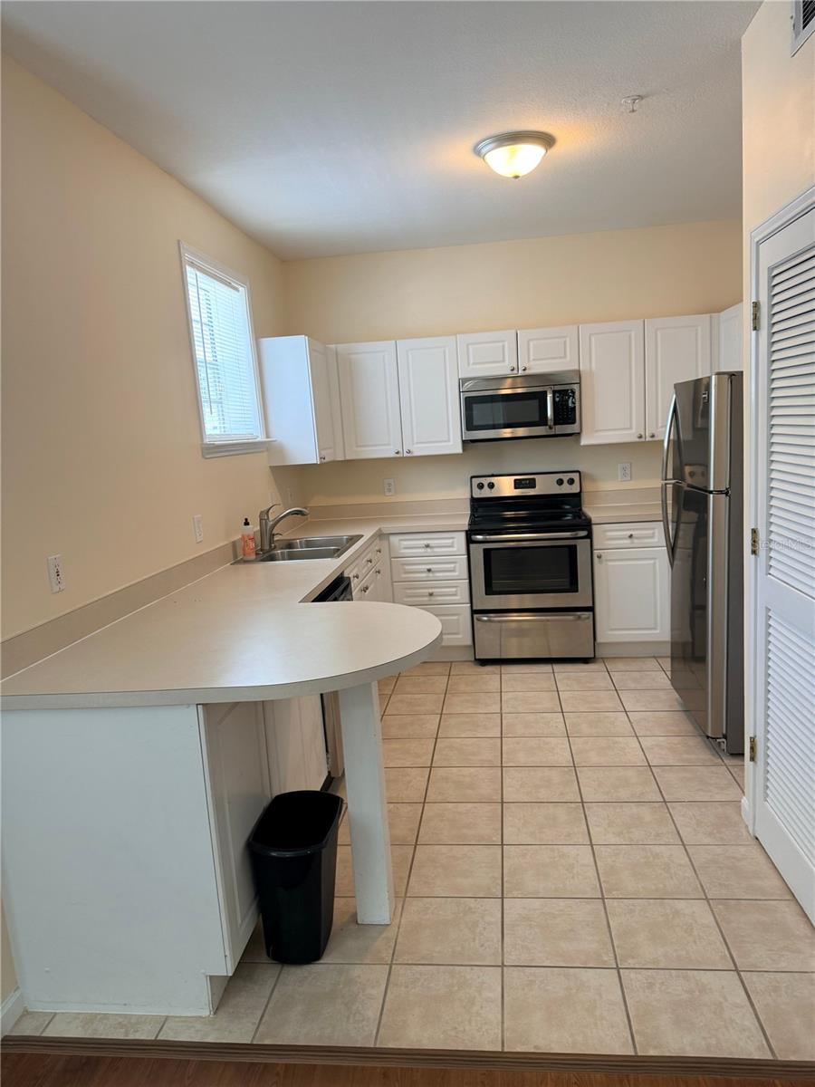 411 Water Street, FL