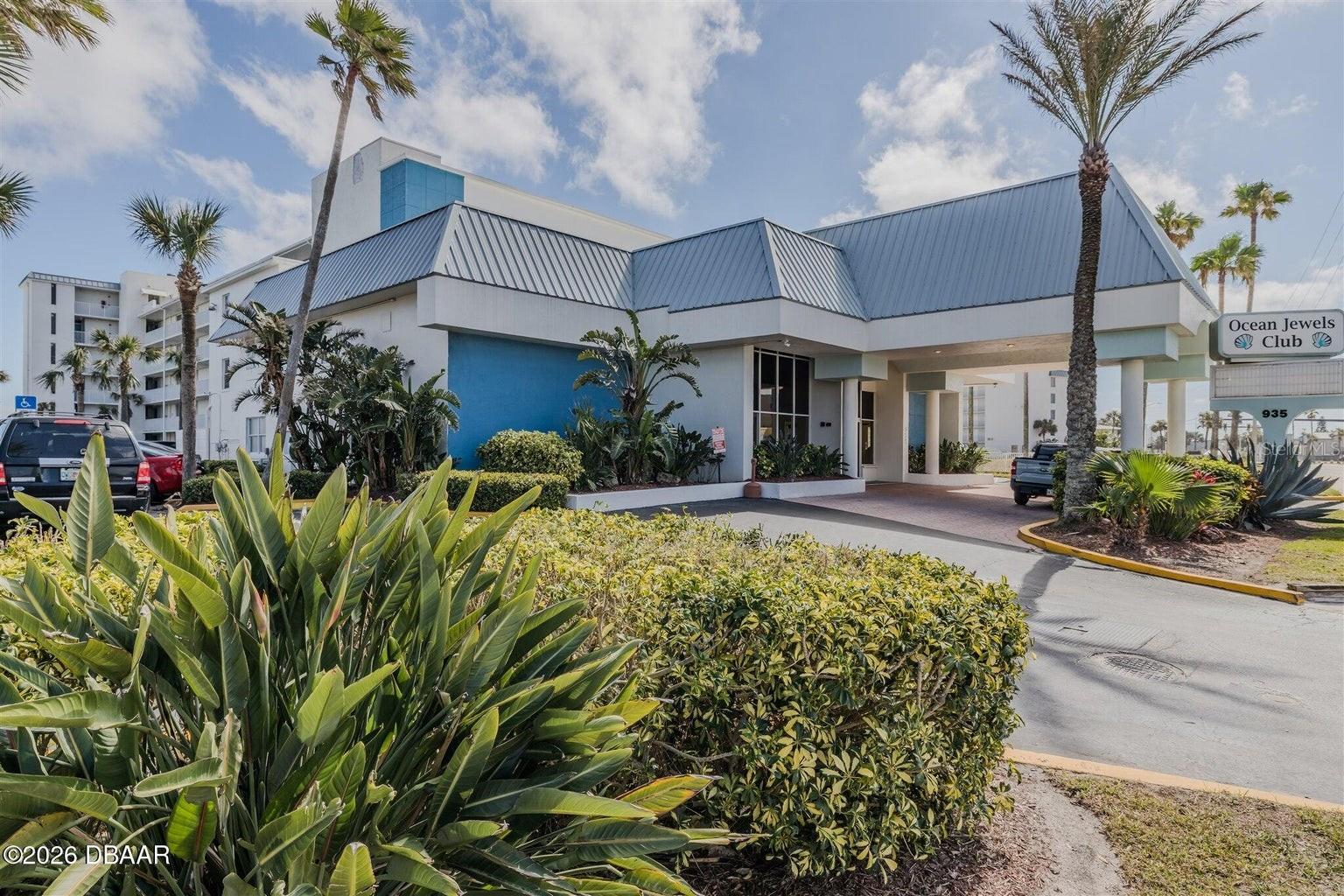 935 S Atlantic Ave #203, FL