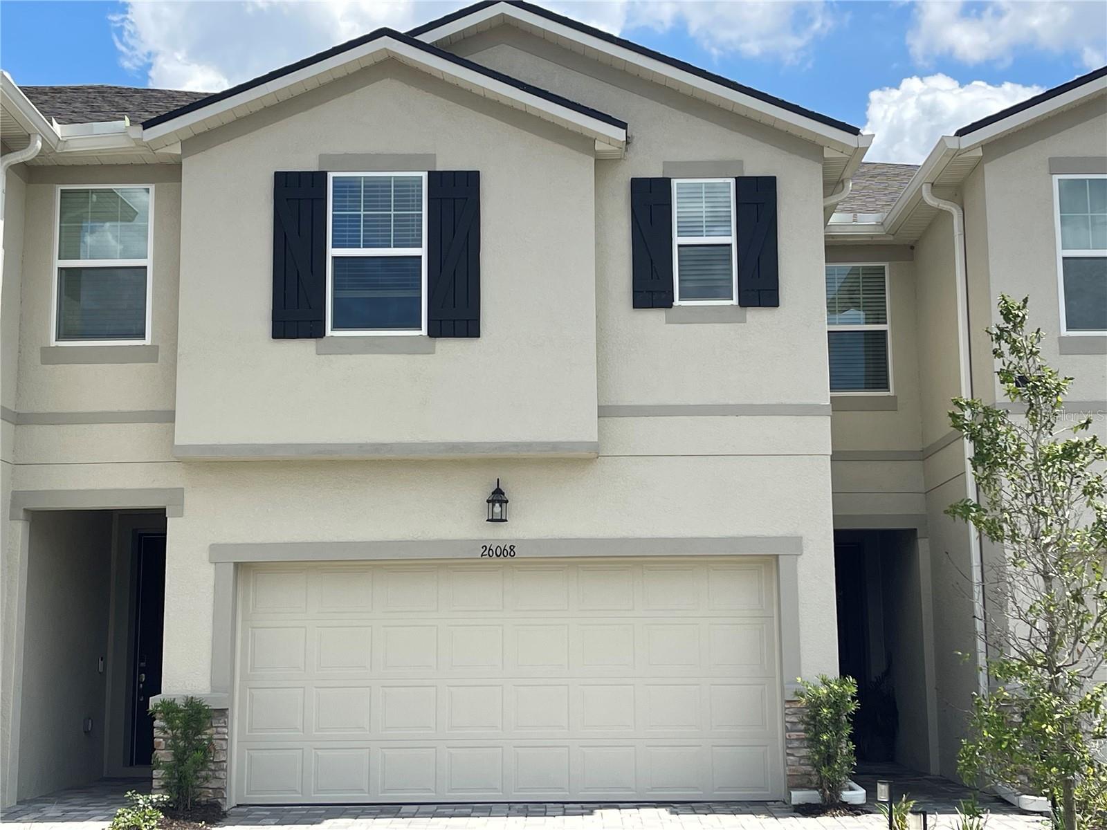 26068 Woven Wicker Bnd, FL