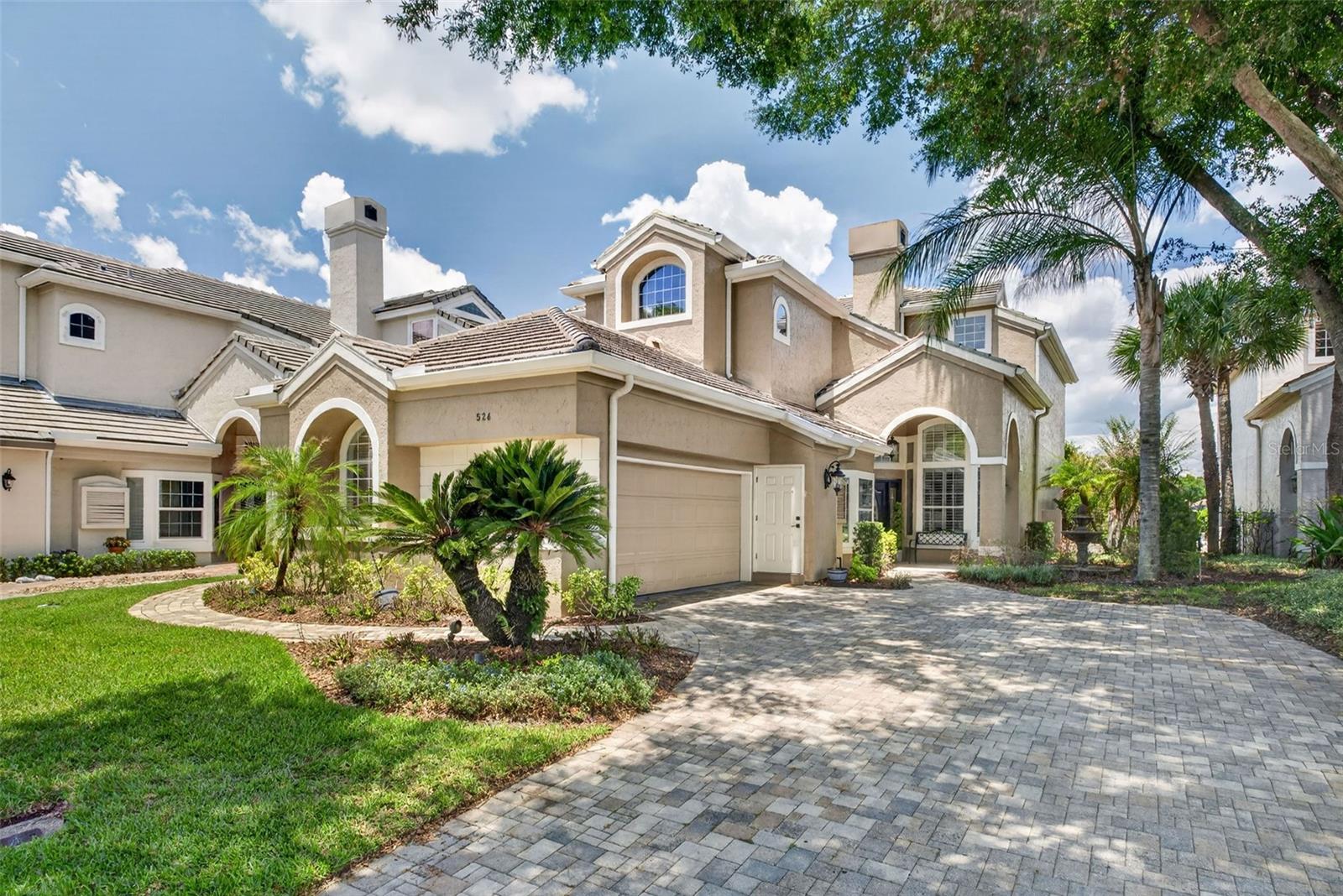 526 Devon Pl, FL