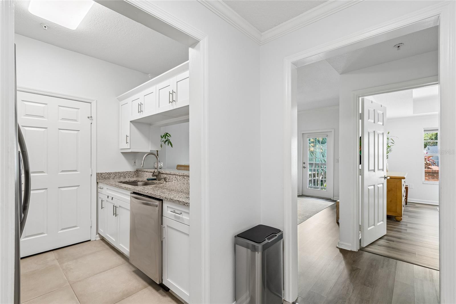 800 Dakota Avenue, FL