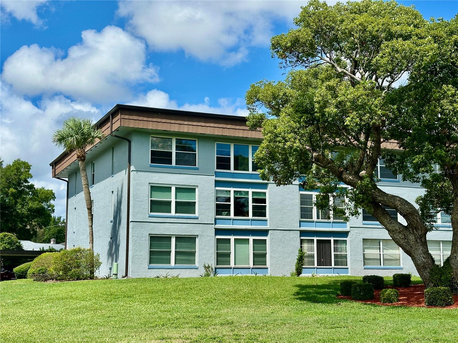 333 Lake Howard Dr Nw #304b, FL