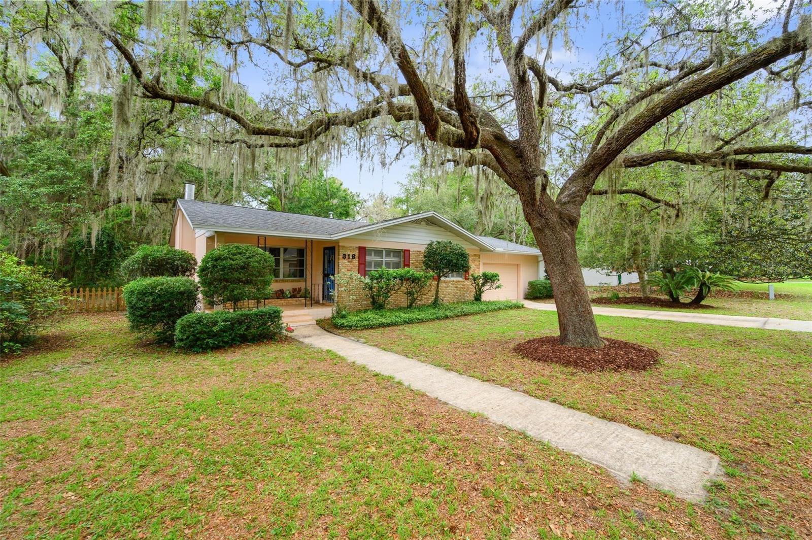 318 40th Terrace, FL