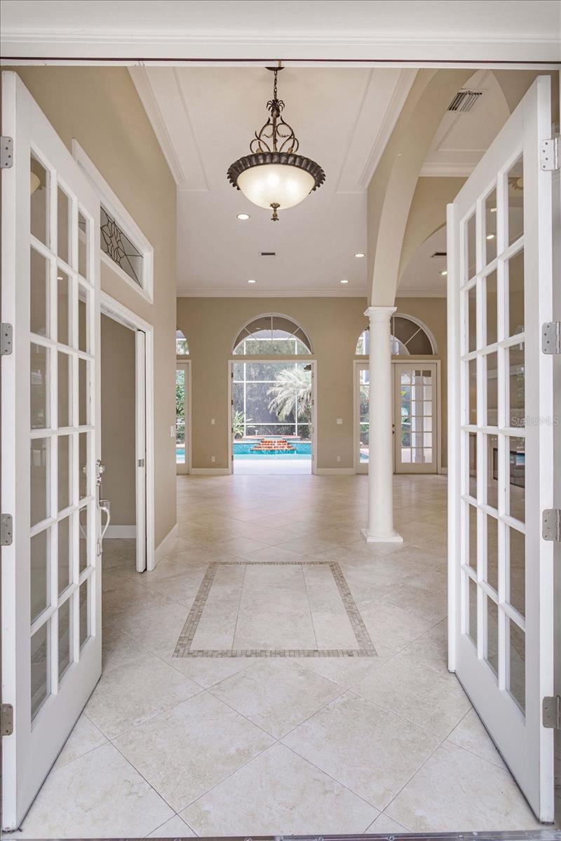 4965 Shoreline Circle, FL