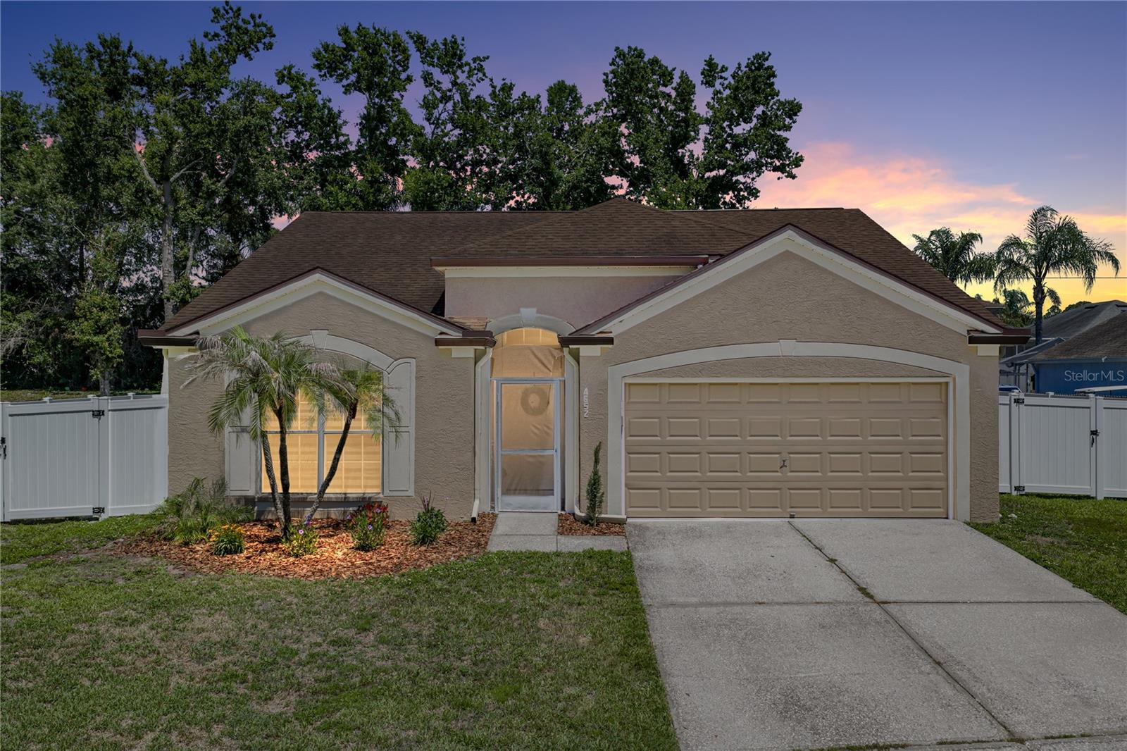 4552 Steel Dust Ln, FL