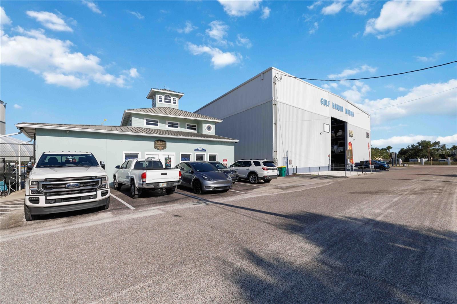 100 Circuit Road, FL