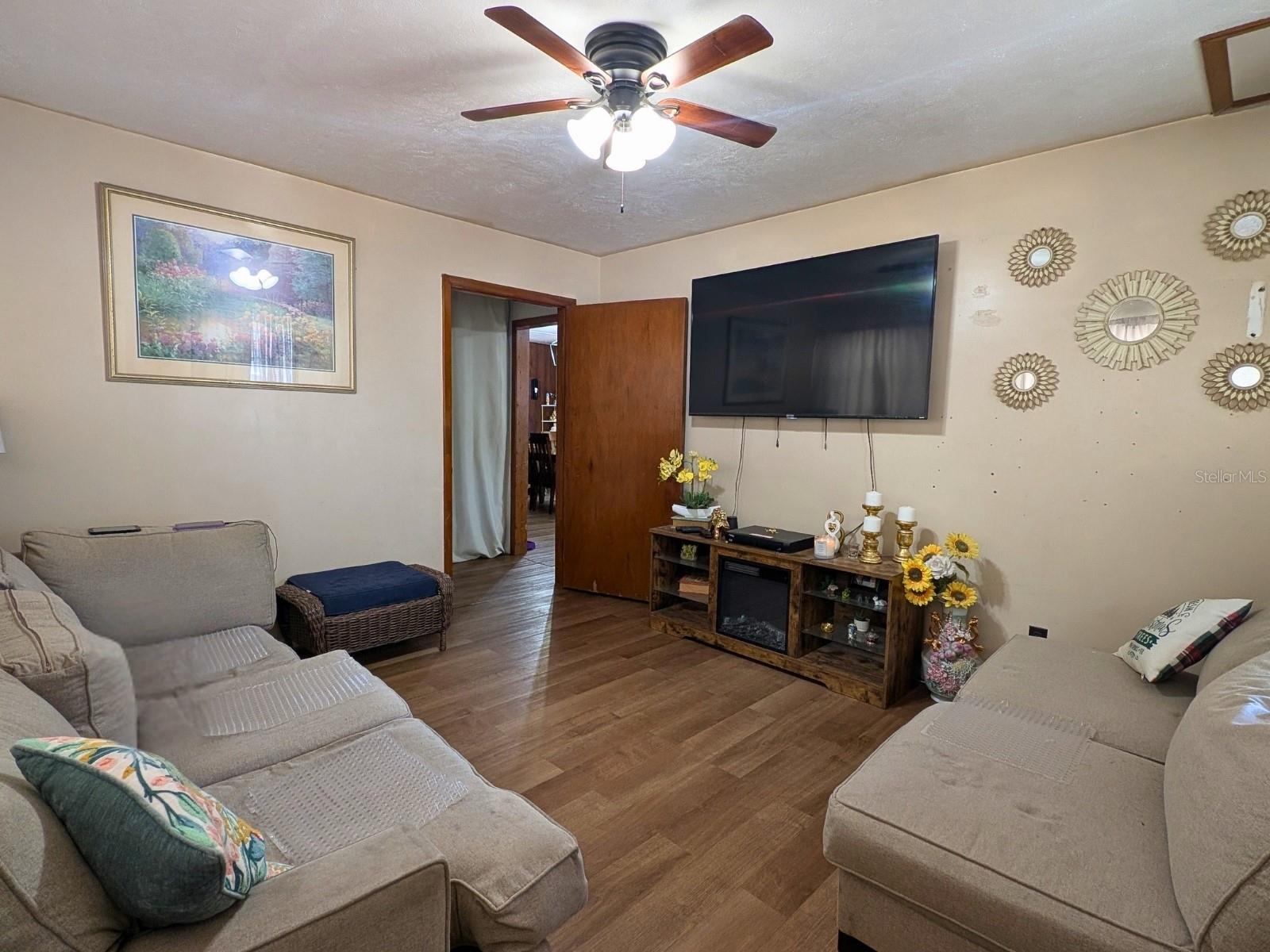 7101 Jeanne Avenue, FL