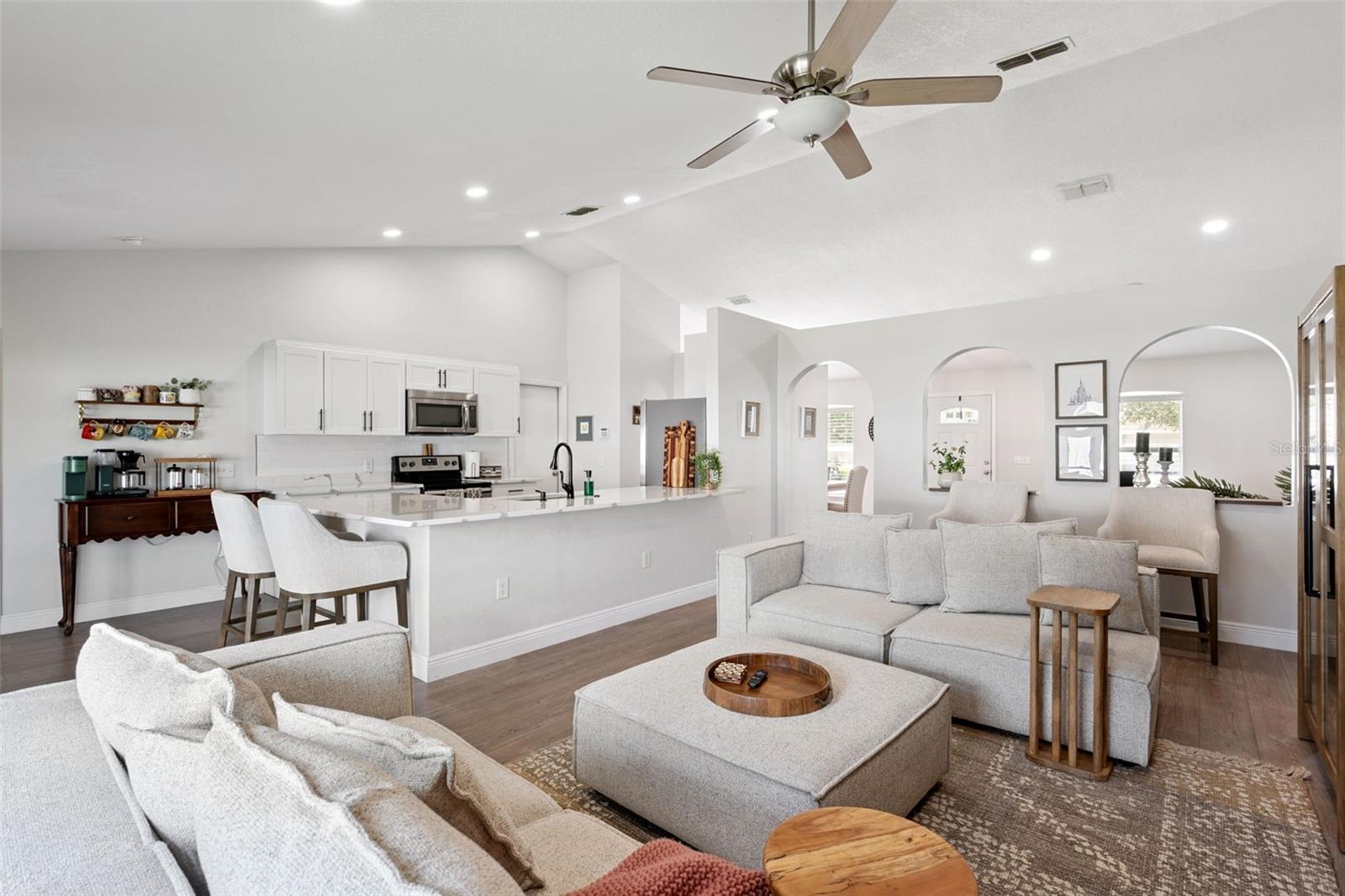 33 Timbercreek Pines Circle, FL
