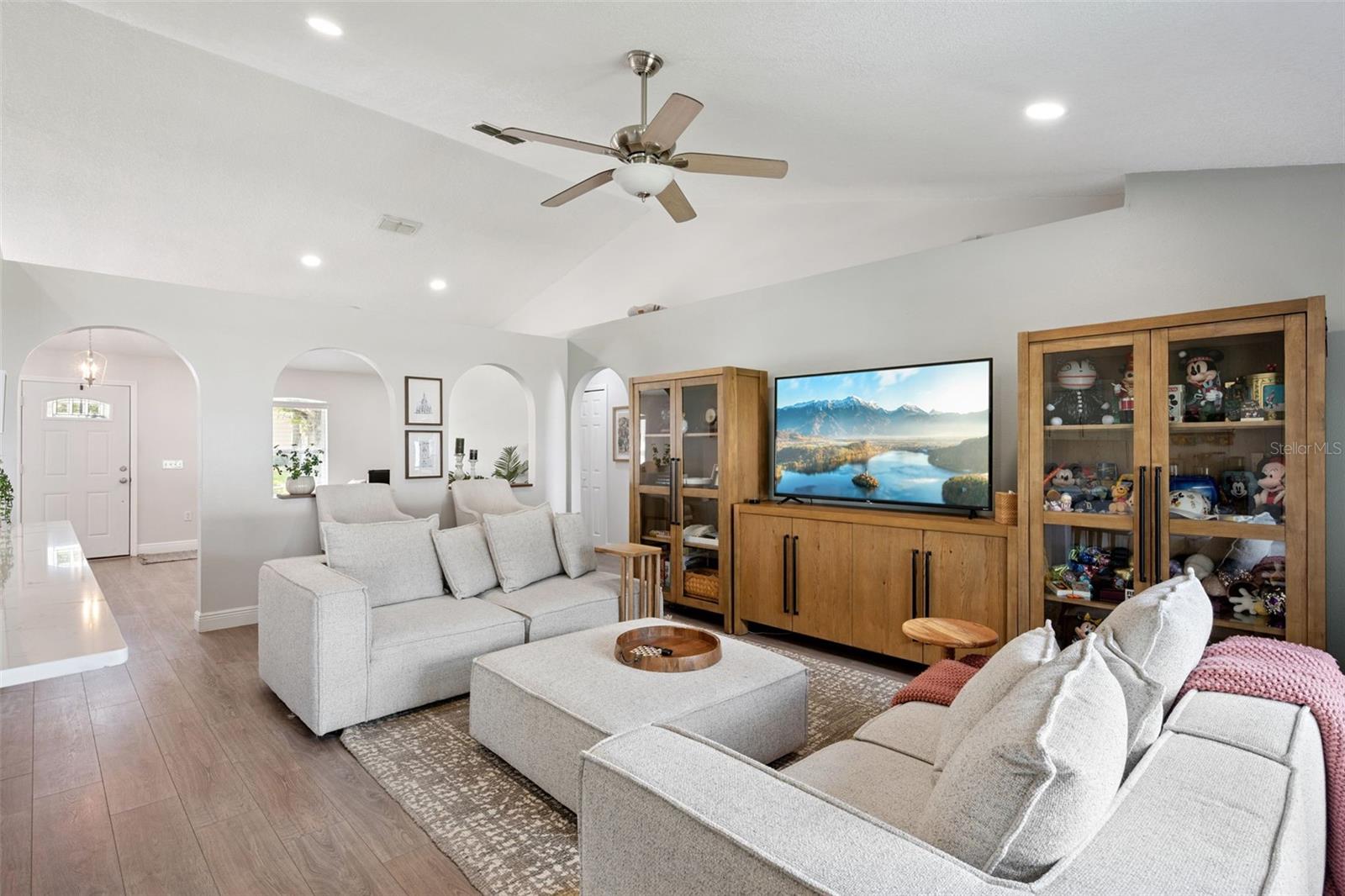 33 Timbercreek Pines Circle, FL