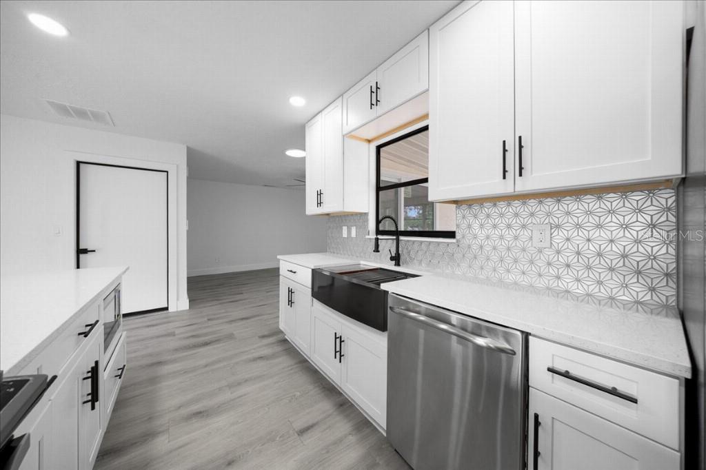 59 Silver Place, FL