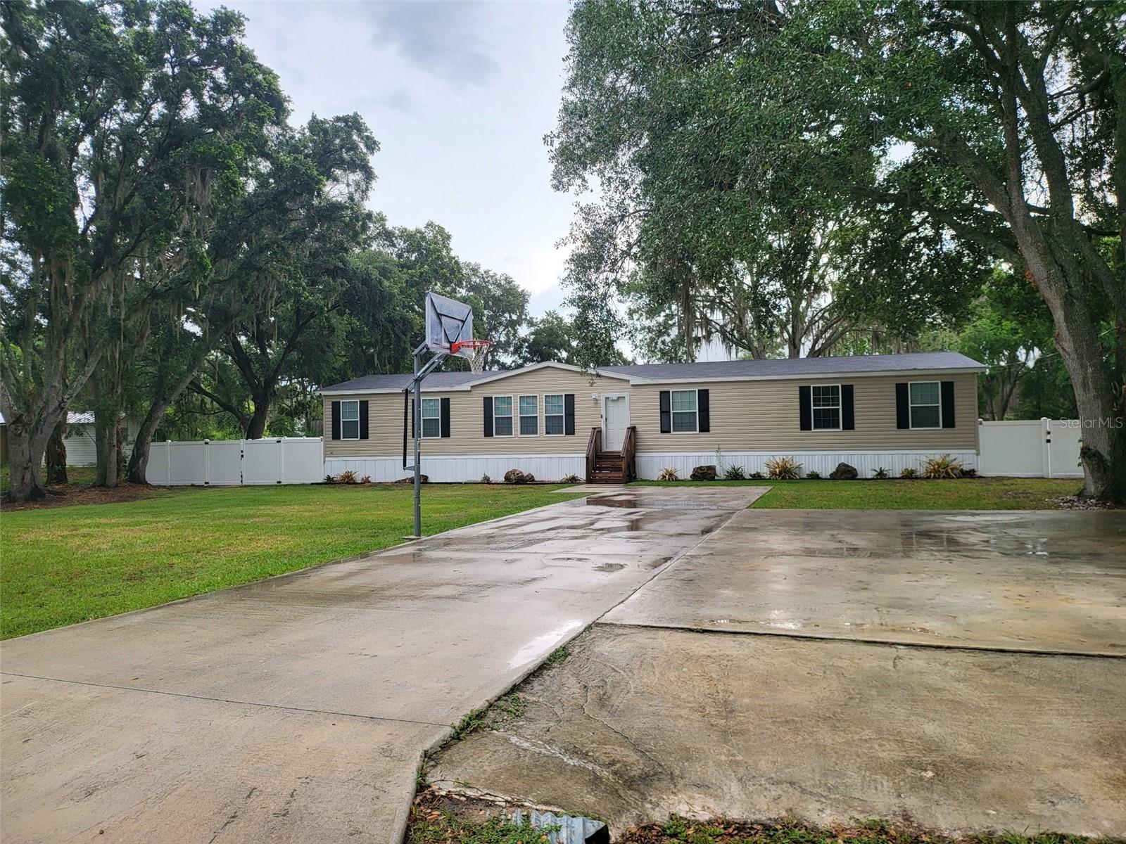 8915 Hammock Loop, Polk City, Fl 33868, FL
