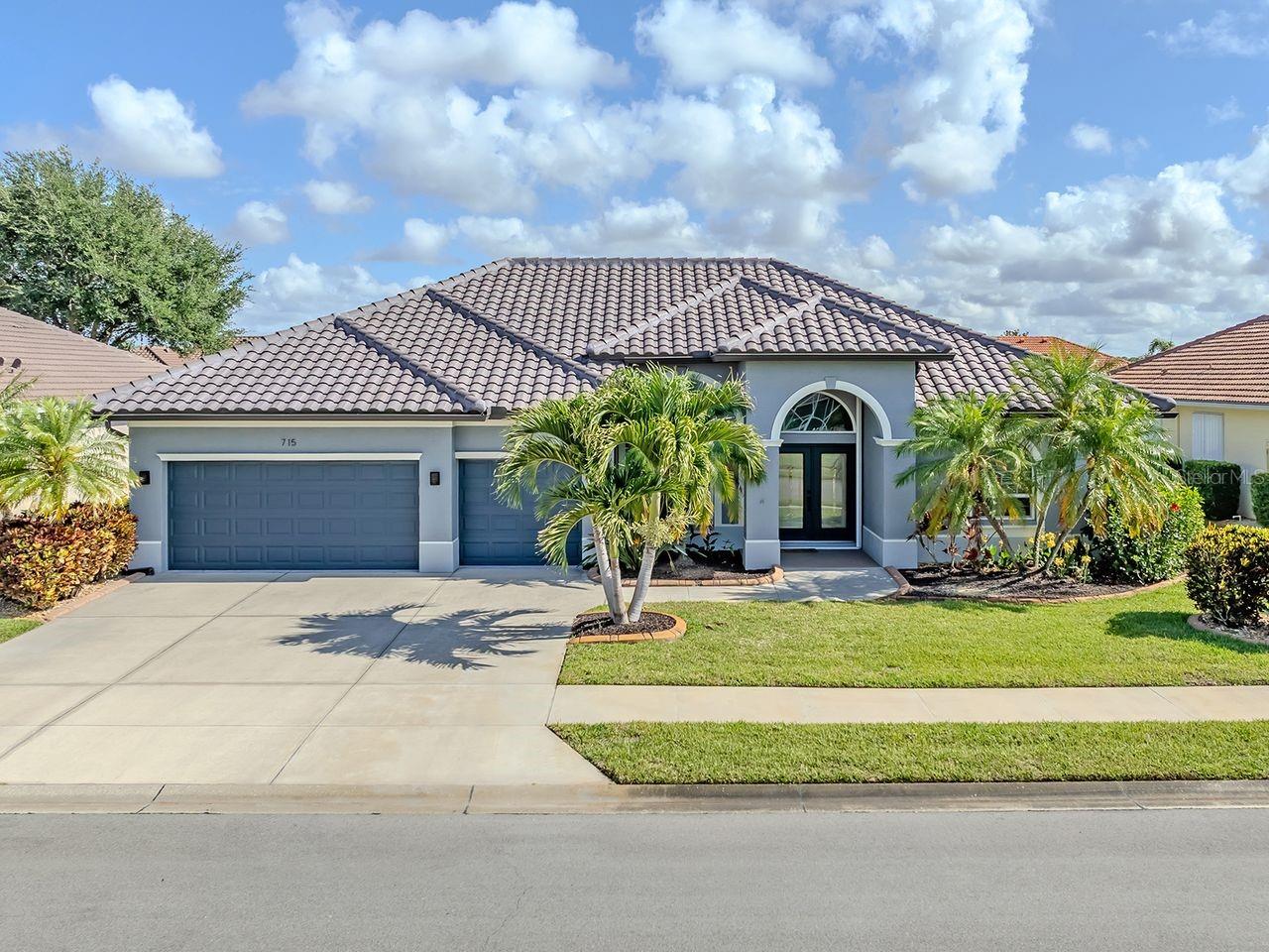 715 Thistlelake Dr, FL