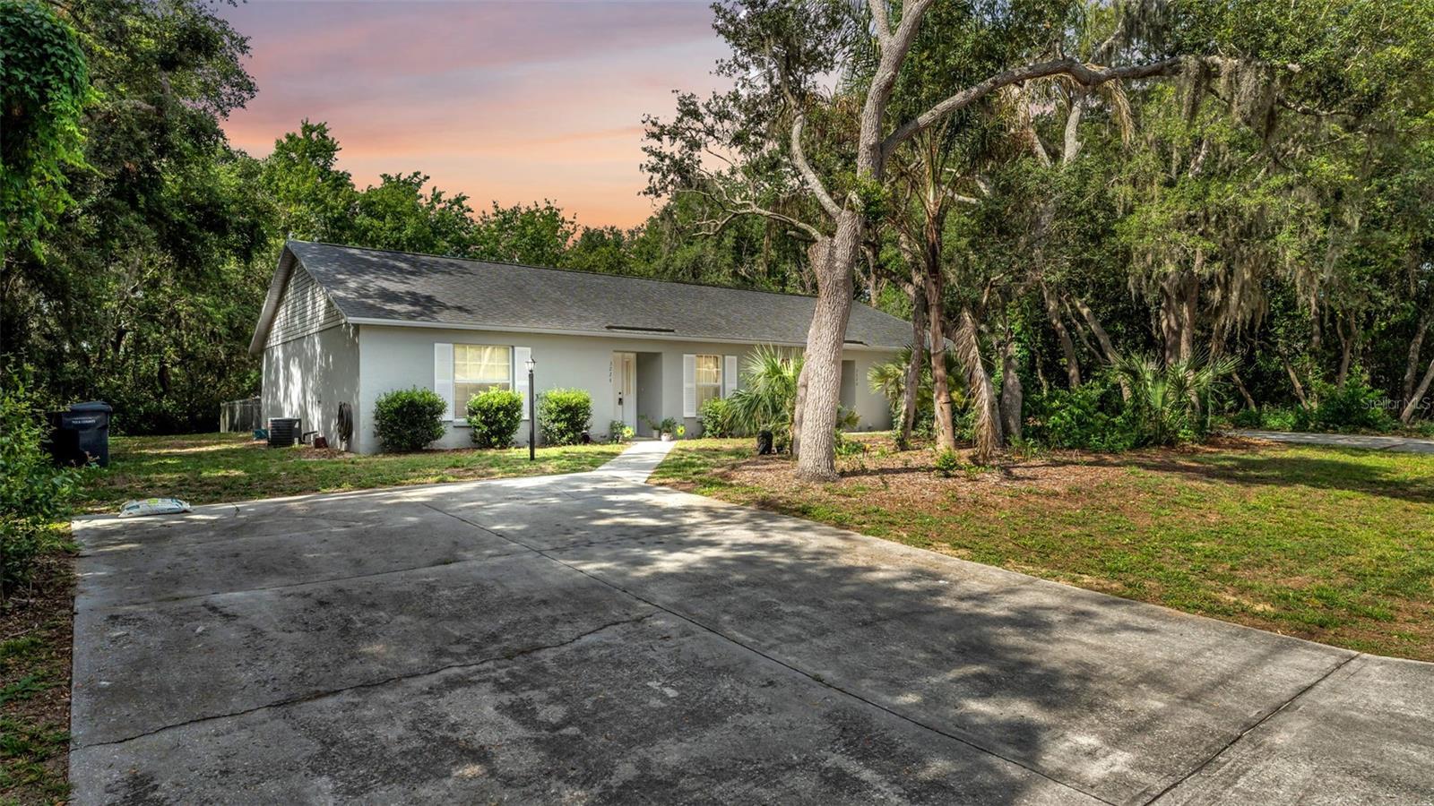 3220 Courtney Dr, FL