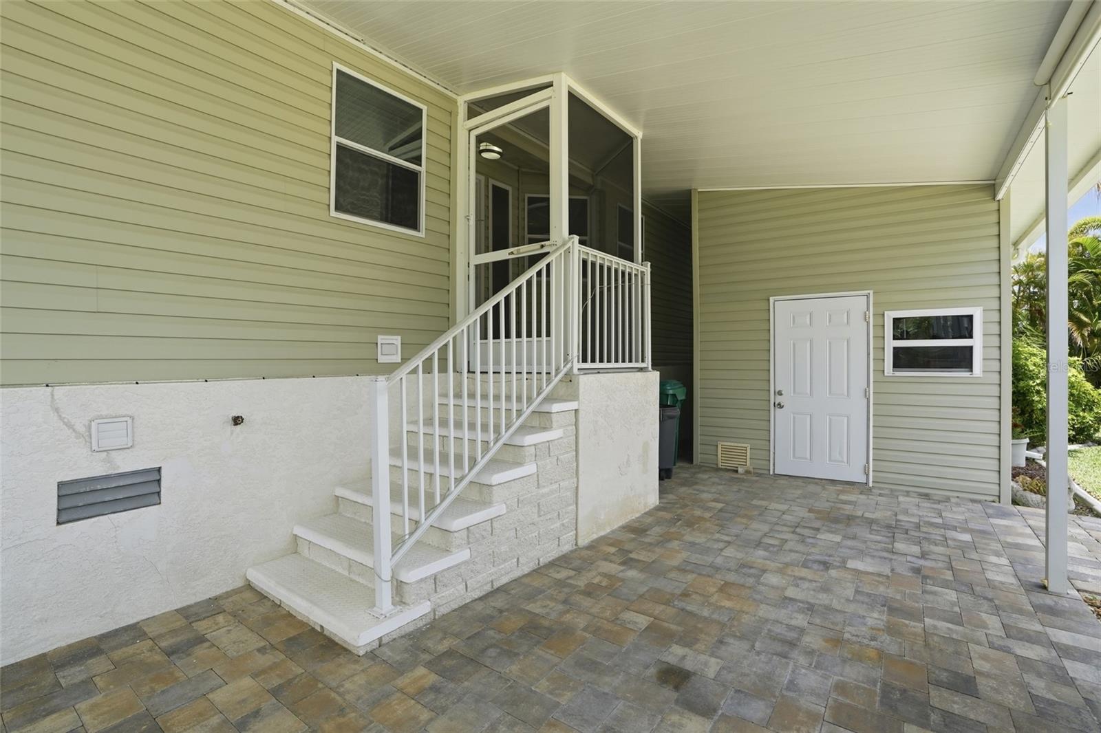 19 Holland Drive, FL