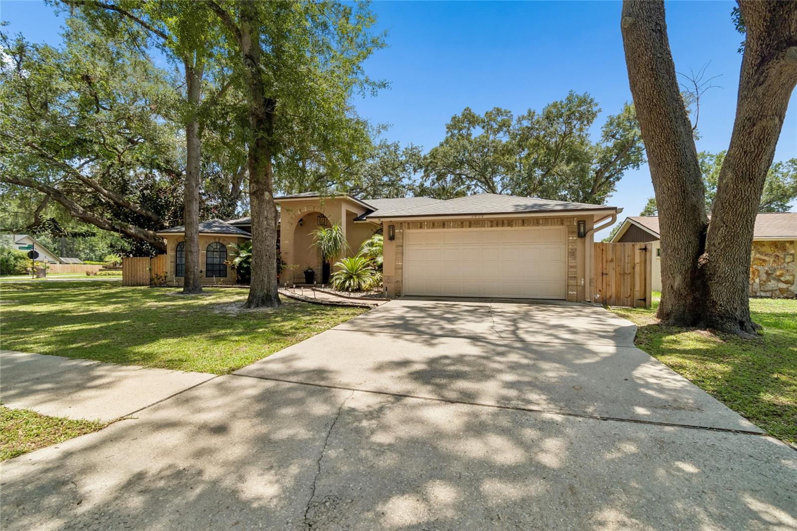 3602 Arlington Oaks Court, FL