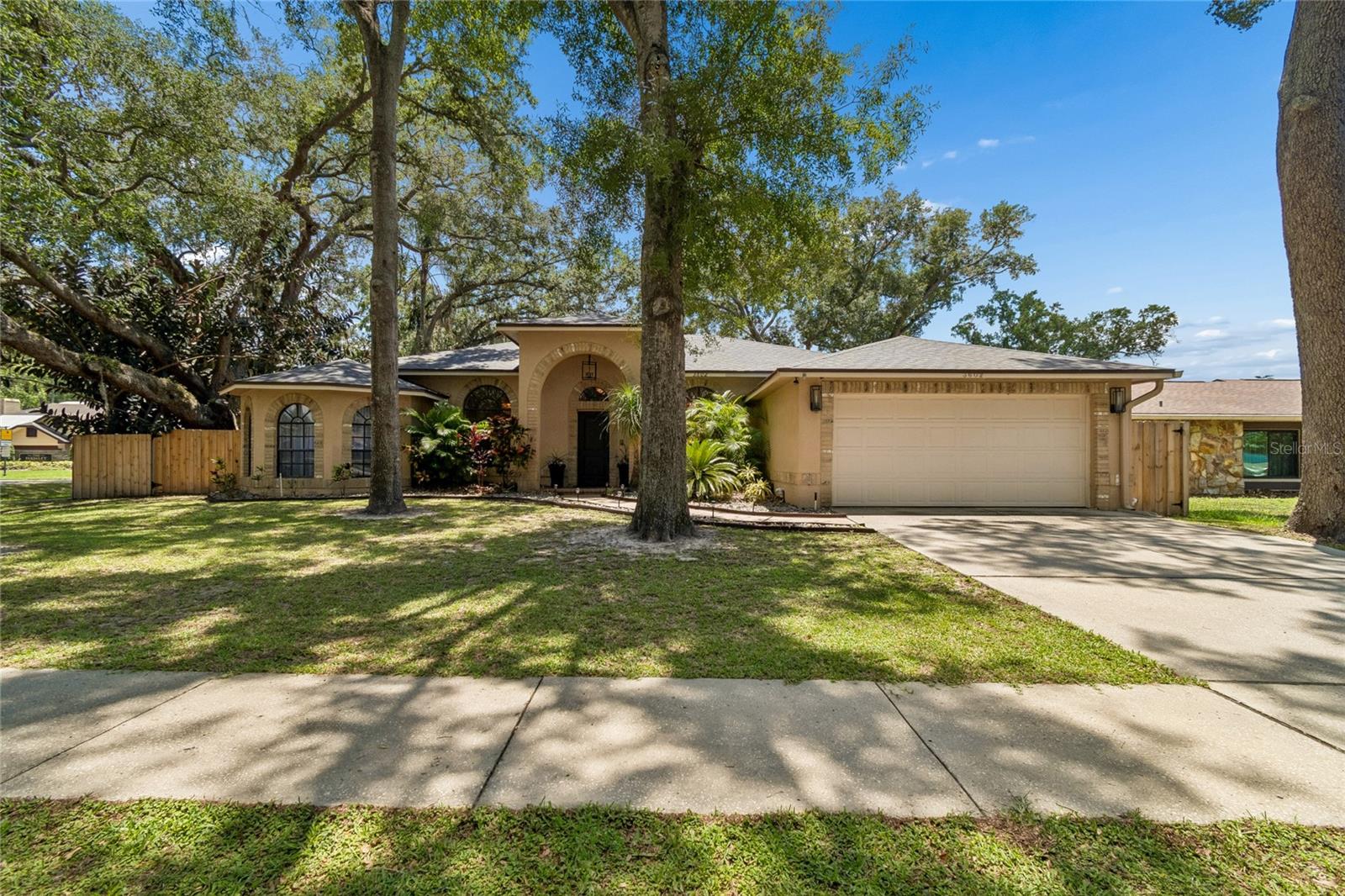 3602 Arlington Oaks Court, FL