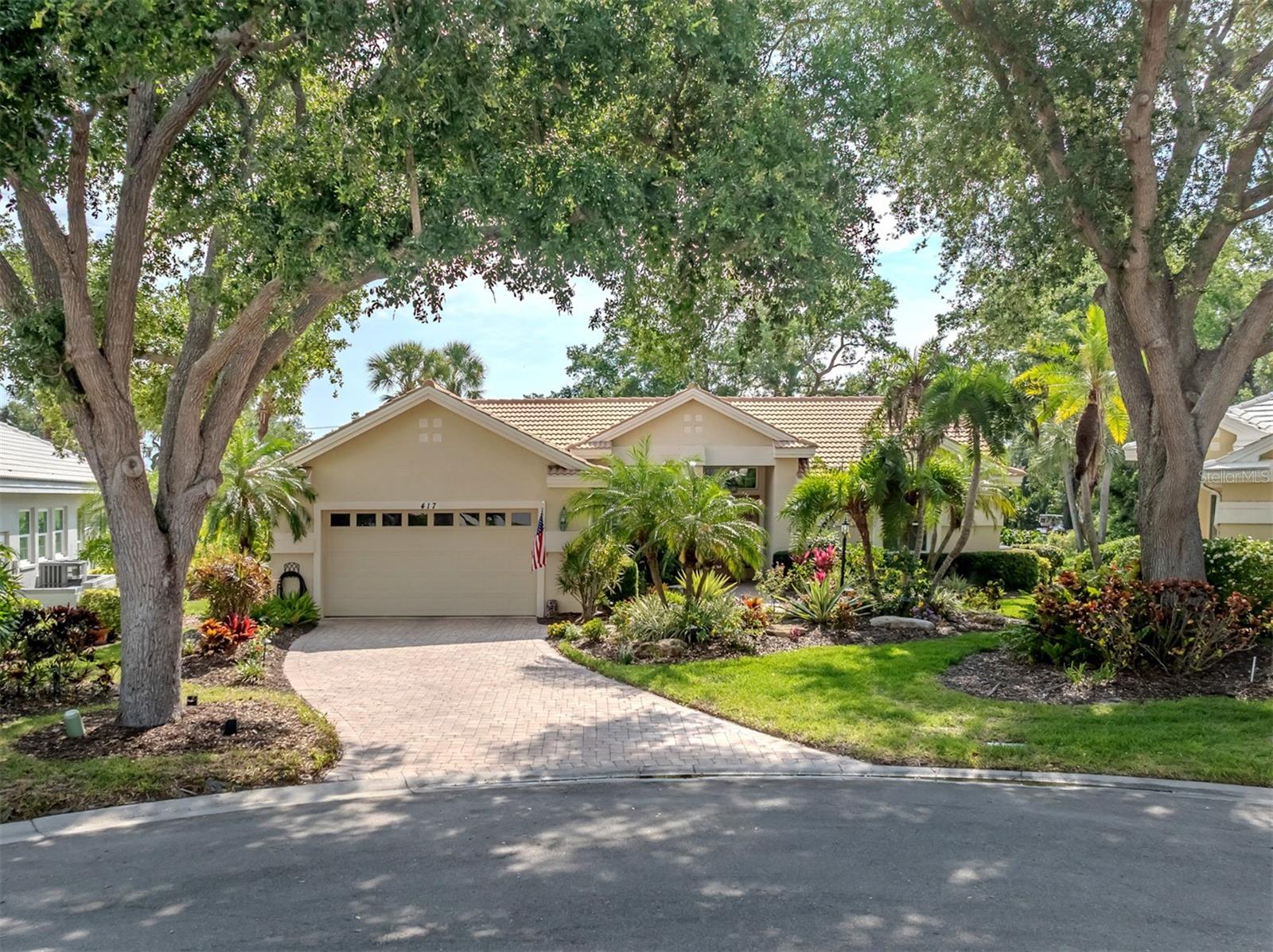417 Wellington Ct, FL