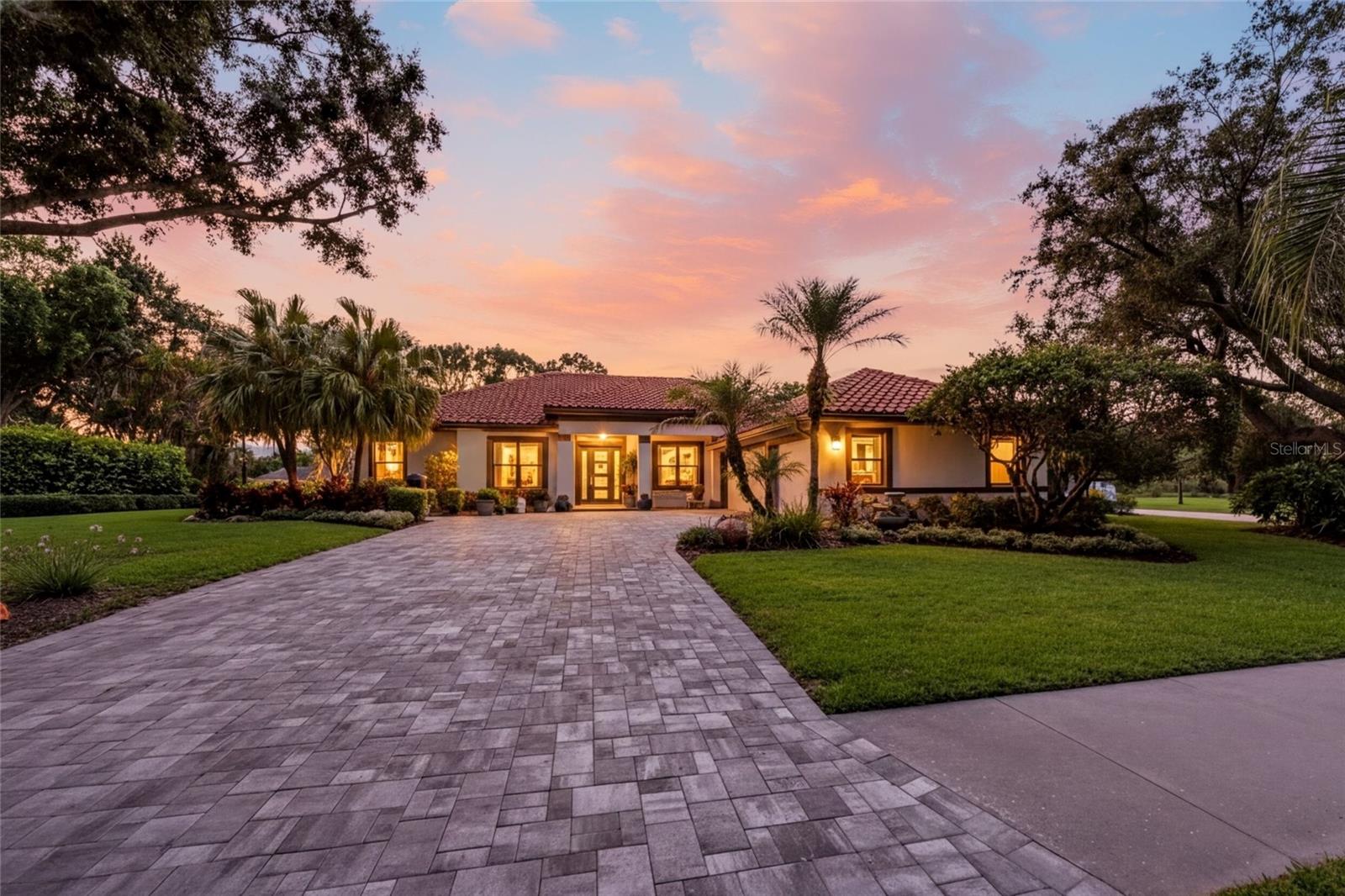8331 Misty Lake Cir, FL