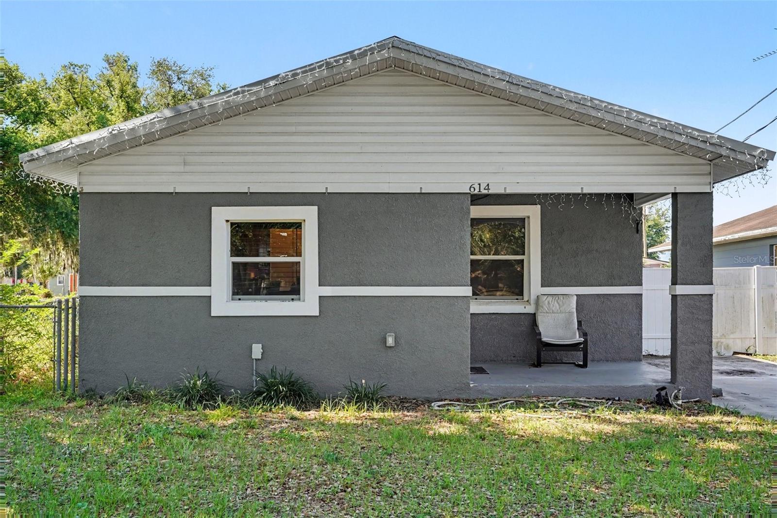 614 W 6th St, FL